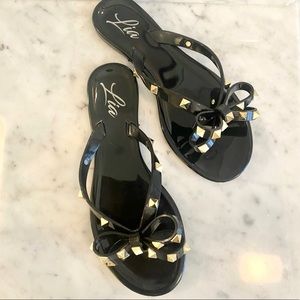 Lia Gold Studded Bow tie Black Jelly Flip Flops Size 5